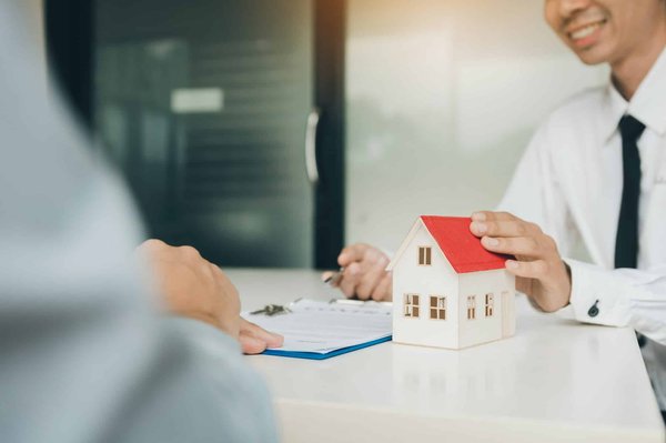 Trouvez votre nid à Dénia avec l'agence immobilière olé